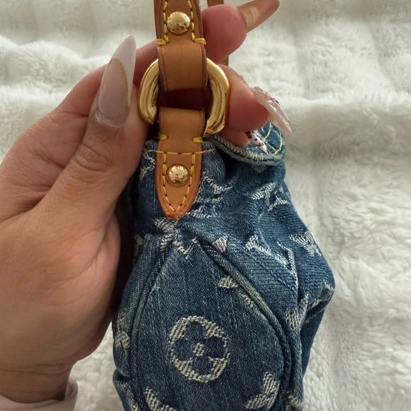Louis Vuitton Denim Mini Pleaty - Picture 10 of 16